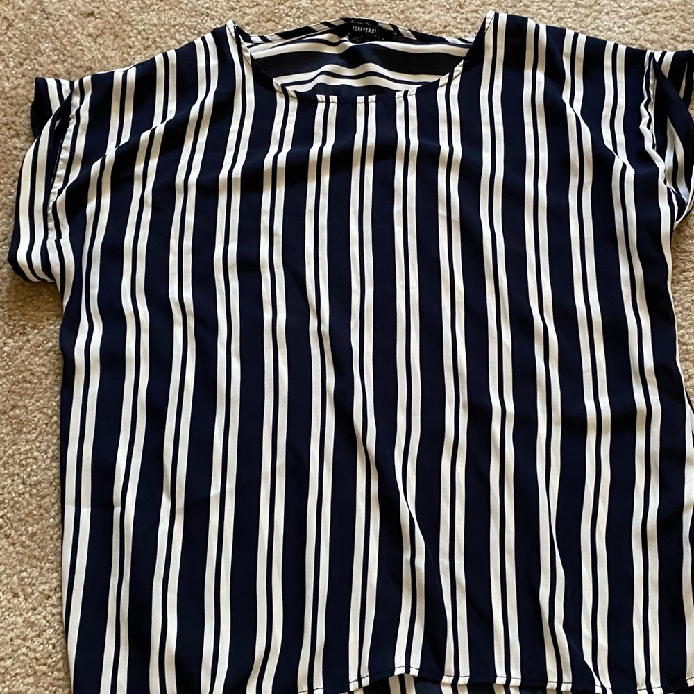 Forever 21 short sleeve